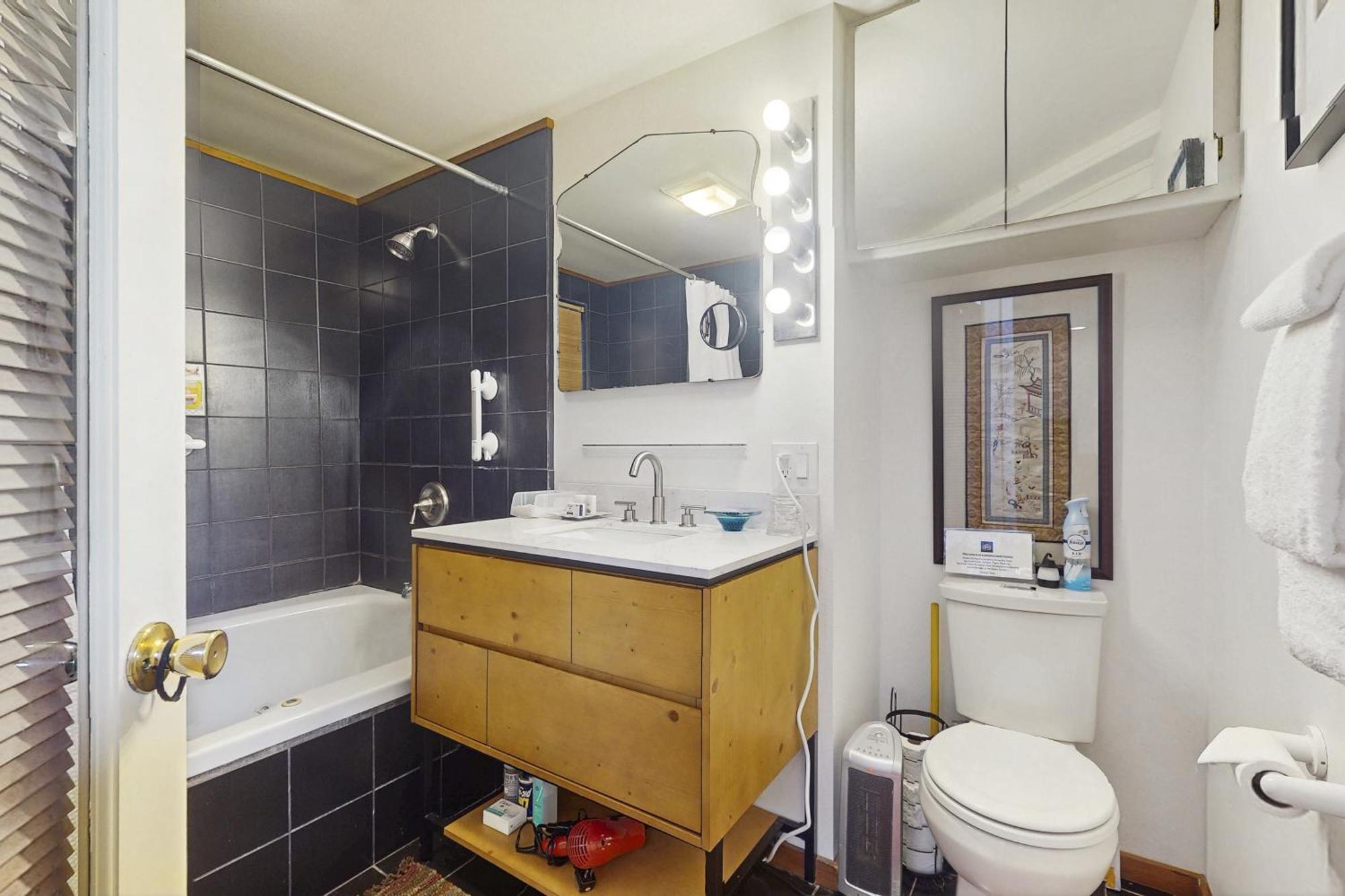 Tranquil Tides Cottage Лангли Екстериор снимка